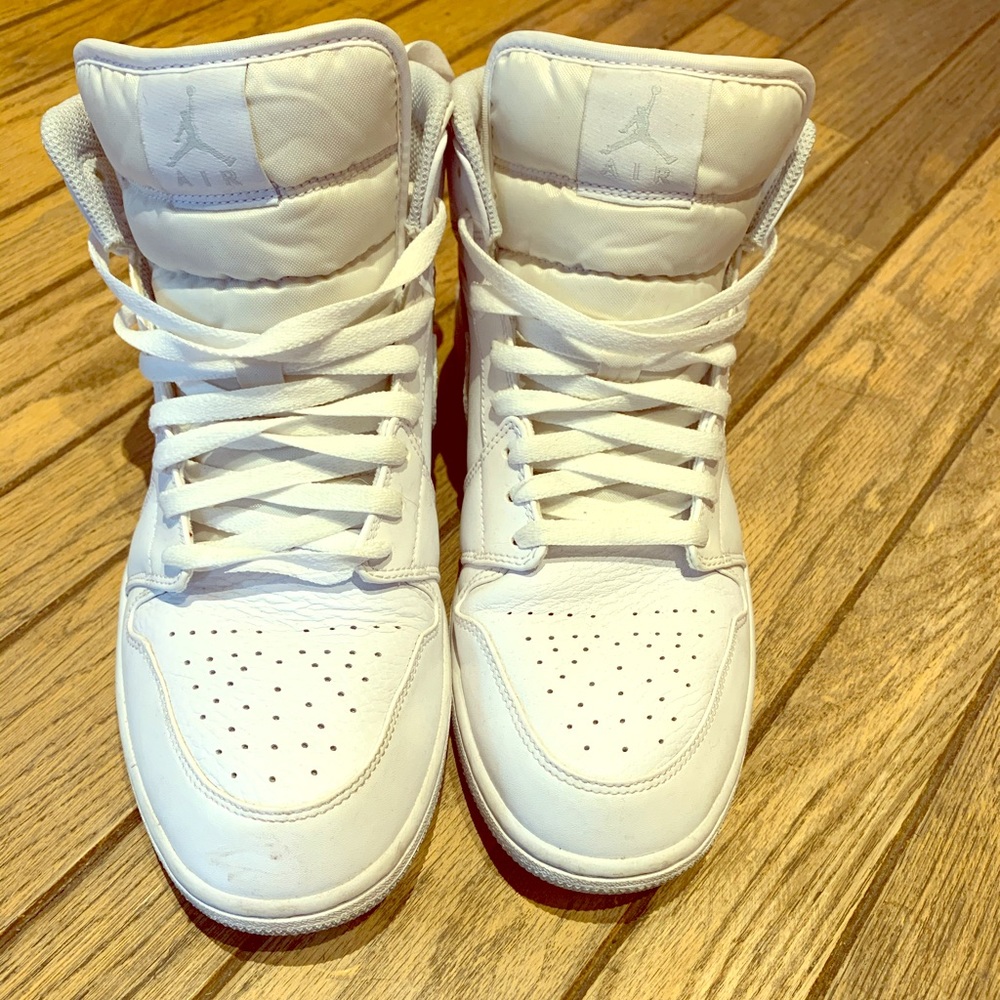 Barely worn Air Jordan 1 Retro Mid “Triple White”